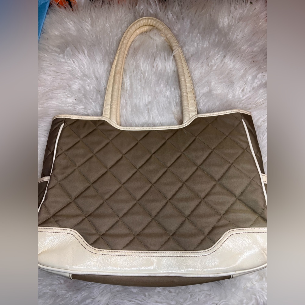 Knomo Chic Quilted Tote Bag - Tan and Cream